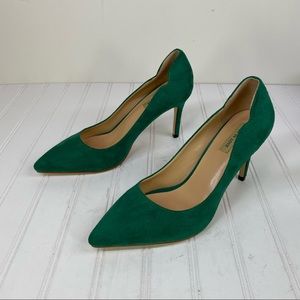 Joy in Love Green fabric pumps